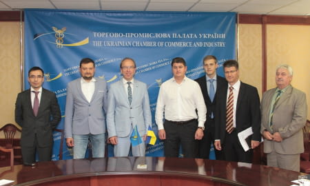 КАЗАХСТАН ЗАЛУЧАЄ ІНВЕСТОРІВ