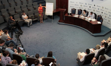 ЕЛЕКТРОННЕ АДМІНІСТРУВАННЯ ПДВ: ЕКСПЕРТИ Б'ЮТЬ НА СПОЛОХ