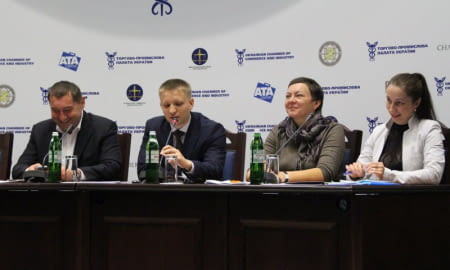 «КАР'ЄРНИЙ ЛІФТ» ТА СПЕЦІАЛЬНИЙ ДОДАТОК НА СМАРТФОН ПРАЦЕВЛАШТОВУВАТИМУТЬ ВИПУСКНИКІВ
