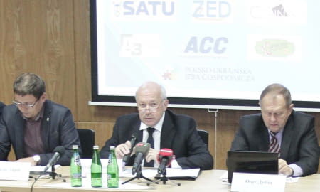 ВІКТОР ЯНОВСЬКИЙ: «НЕОБХІДНО ДИВЕРСИФІКУВАТИ РИНКИ ЗБУТУ УКРАЇНСЬКОГО ЕКСПОРТУ»