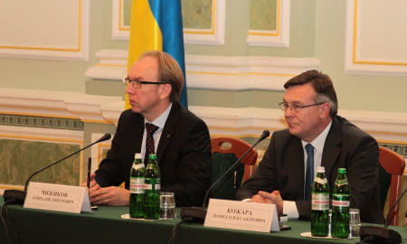 МЗС І ТПП УКРАЇНИ ПІДПИСАЛИ ДОГОВІР ПРО СПІВРОБІТНИЦТВО