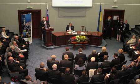 УДОСКОНАЛЕННЮ ФОРМ СПІВРОБІТНИЦТВА НЕМАЄ МЕЖ