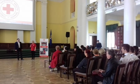 З відкритим серцем: Члени комітету охорони здоров’я та фармації при ТПП України взяли участь у форумі «Намисто Милосердя»