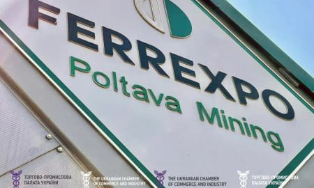 Основу економіки Горішніх Плавнів складають видобувні кампанії