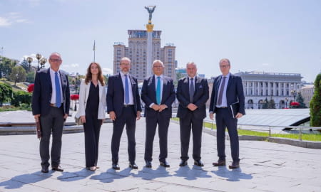 Делегація Європалати на чолі з президентом Eurochambres Володимиром Длоугим (Vladimír Dlouhý) прибула до Києва