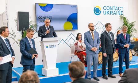 Стенд України на Міжнародній інженерній виставці відкрив міністр промисловості та торгівлі Чеської Республіки
